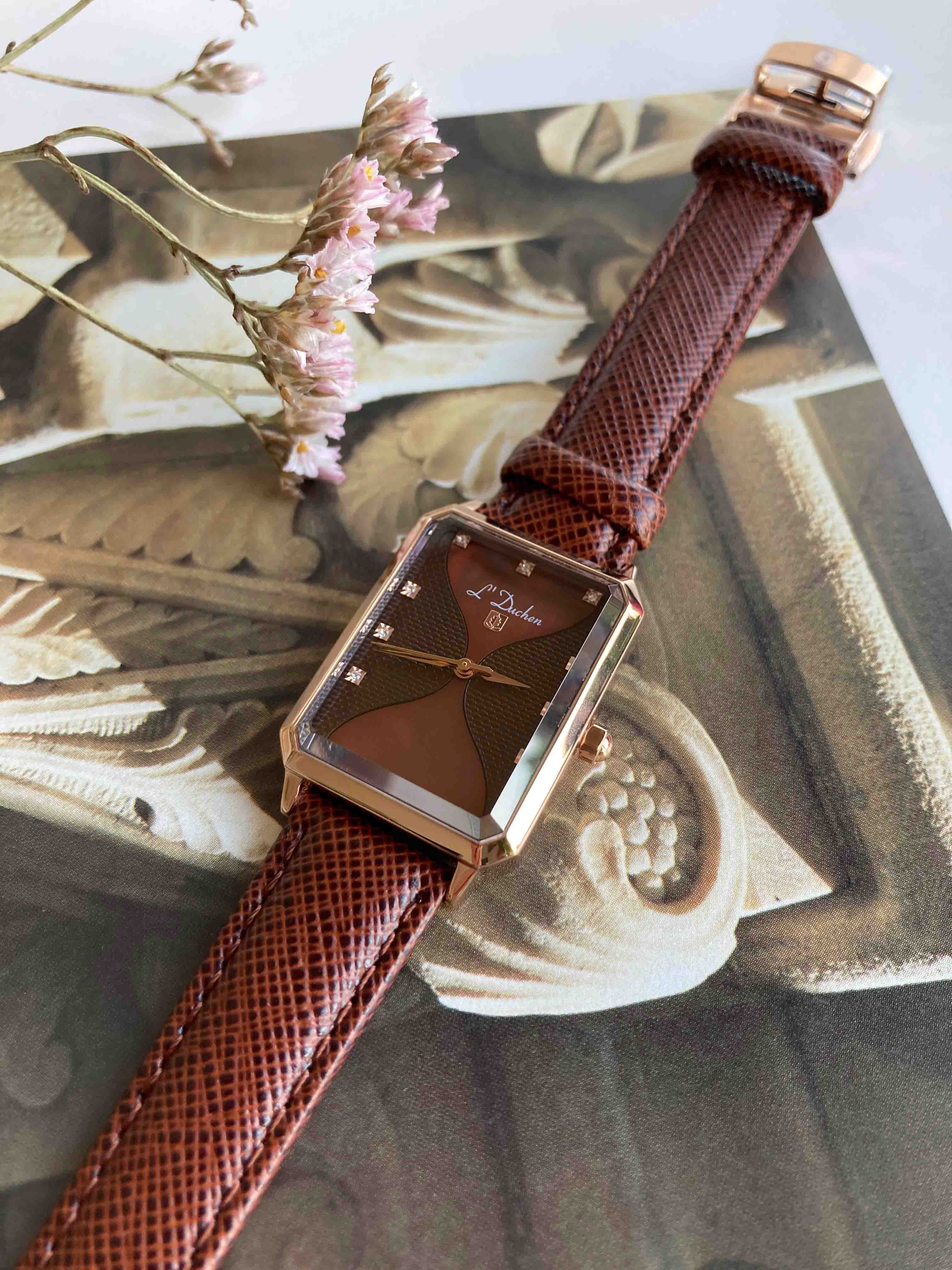 L'Duchen L'Duchen Pyramide D 591.42.38,  швейцария женские часы на браслете кожаный боковой вид